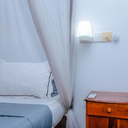 Surasa Beach Resort Weligama Exterior photo