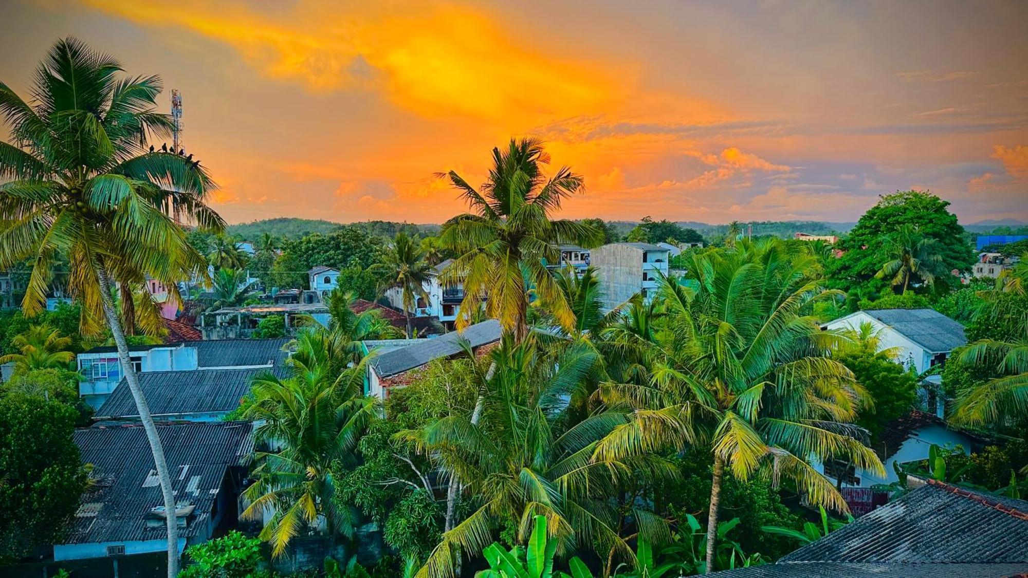 Surasa Beach Resort Weligama Exterior photo
