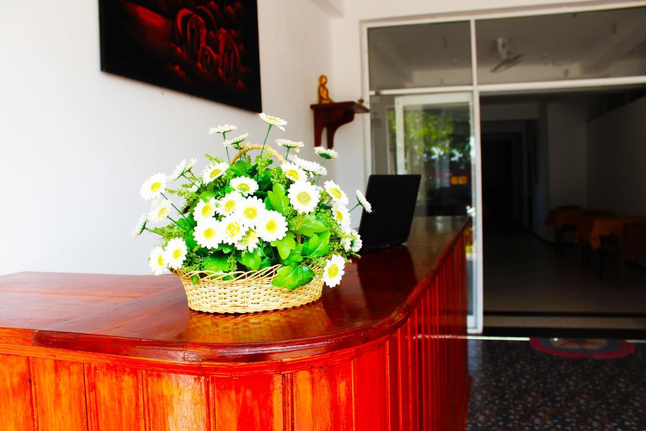 Surasa Beach Resort Weligama Exterior photo